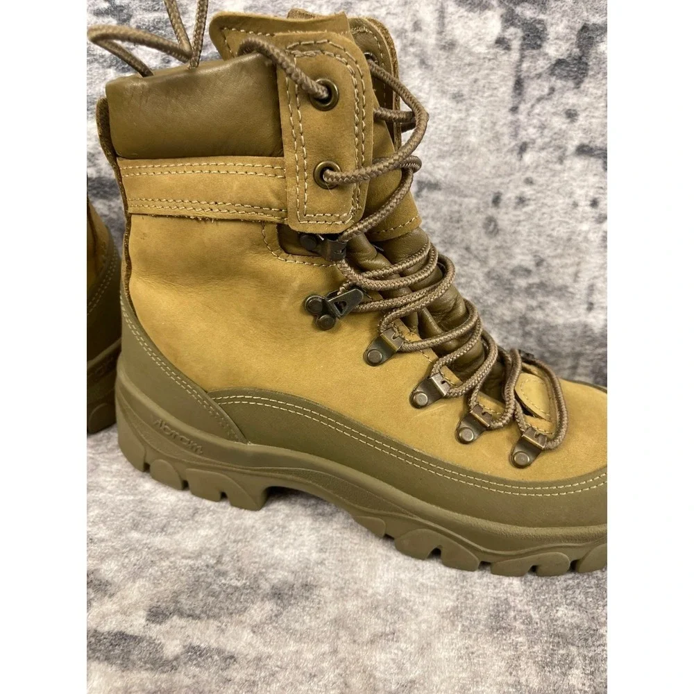 Bates‎ Tactical Hiking Boots Mens  7 Coyote Tan Vibram Heavy Duty Military NWOT